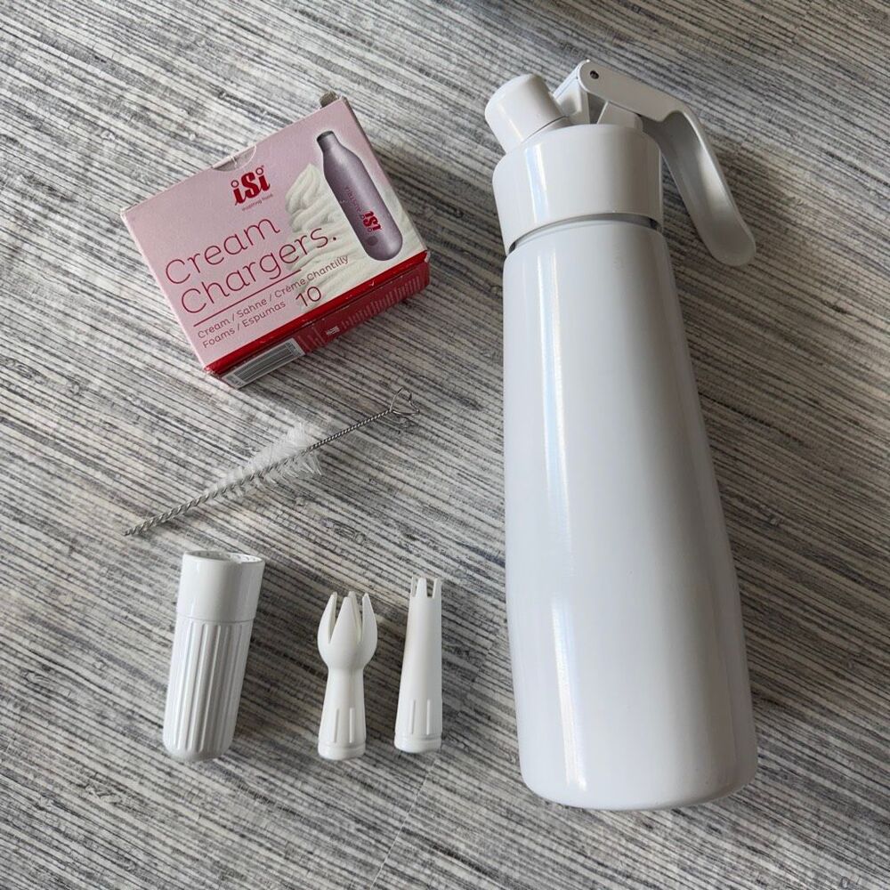 iSi Whipped Cream Dispenser Kit with 6 Cream Chargers & Nozzles